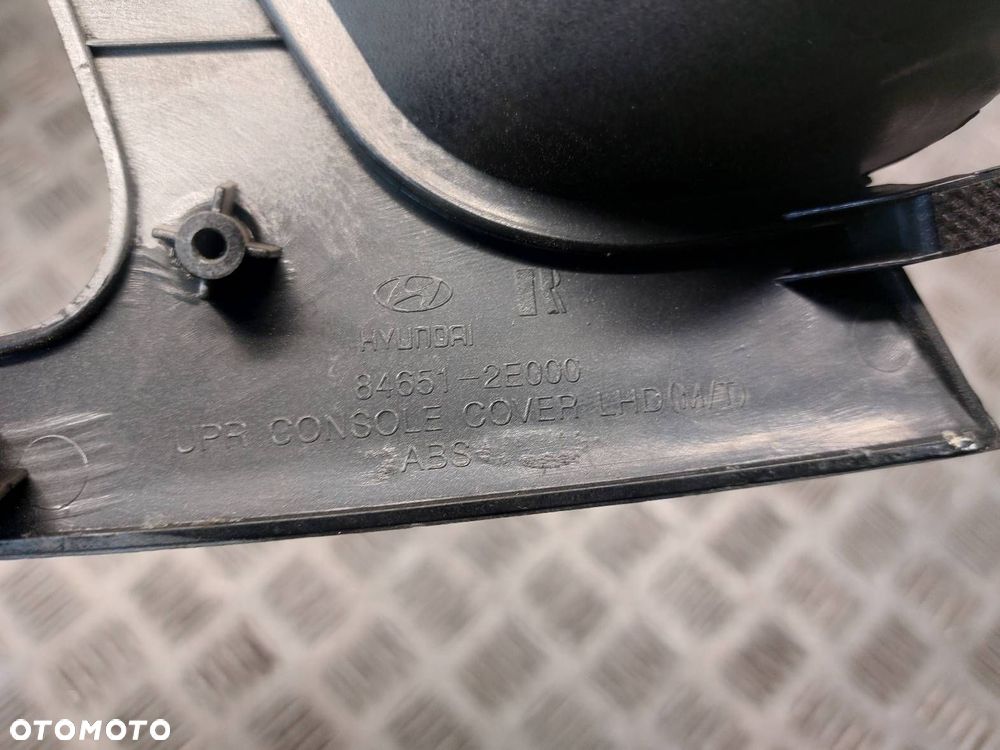 RAMKA KONSOLI ŚRODKOWEJ + LEWARKA BIEGÓW HYUNDAI TUCSON I 84651-2E000 - 4