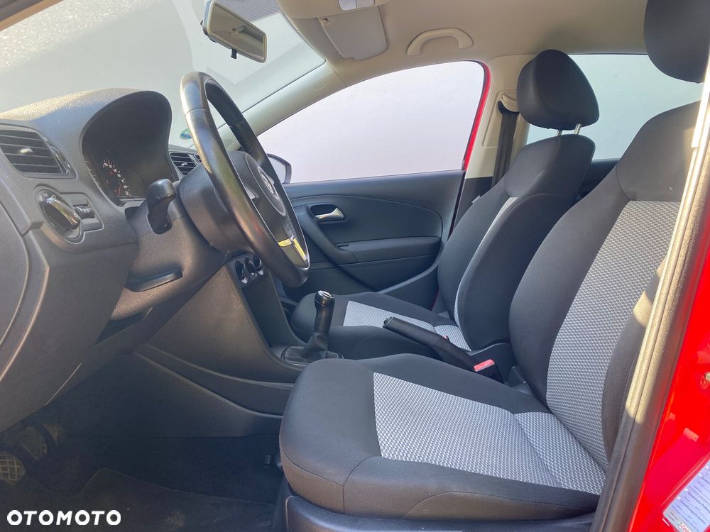 Volkswagen Polo 1.4 16V Comfortline - 9