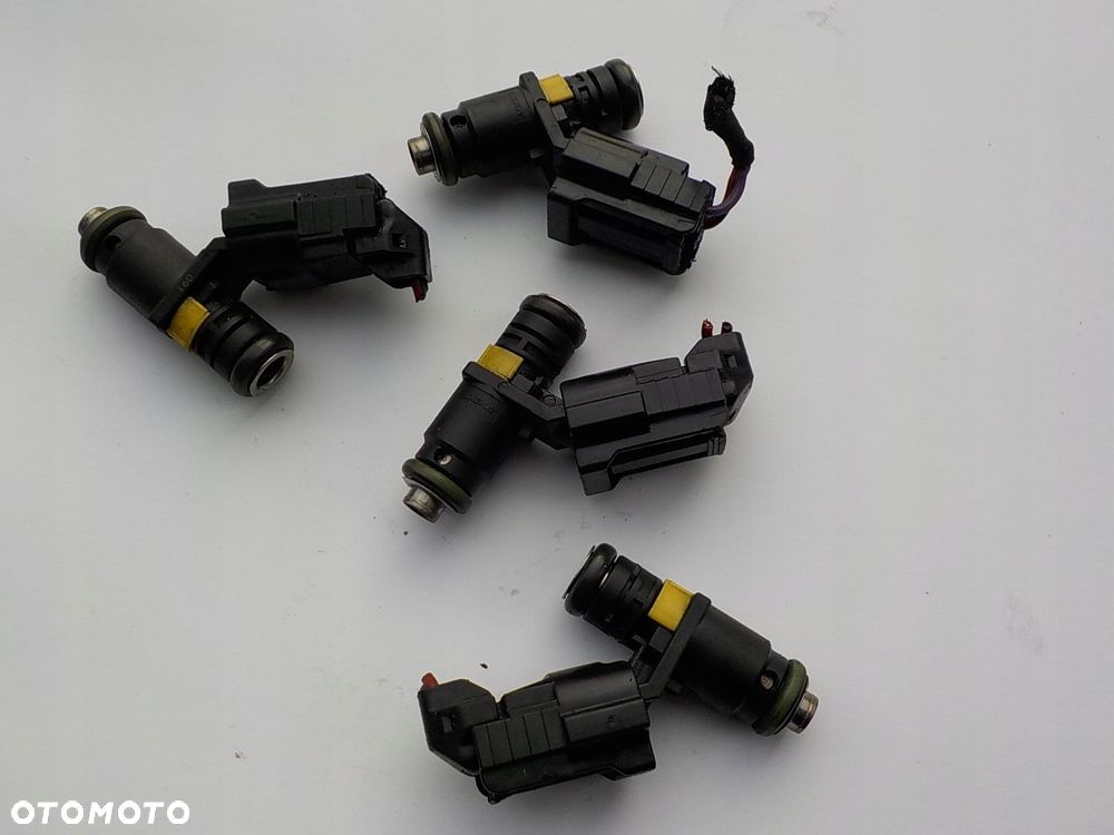 SEAT IBIZA IV 1.4 16V B WTRYSKIWACZ 036906031AG - 1