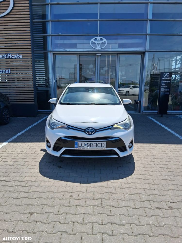 Toyota Avensis 1.8 Multidrive S Executive - 3