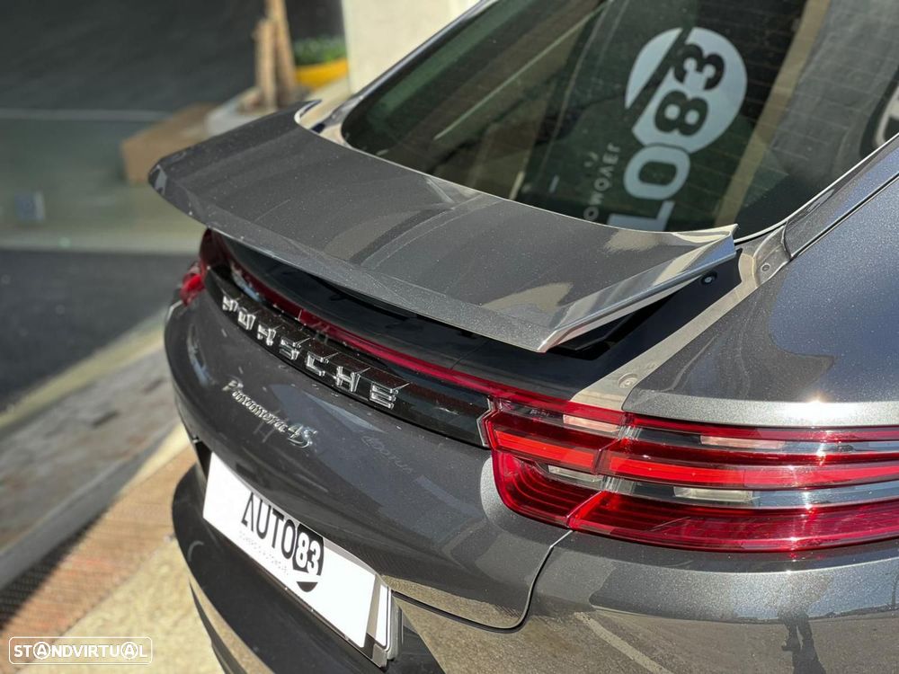 Porsche Panamera 4 S - 5