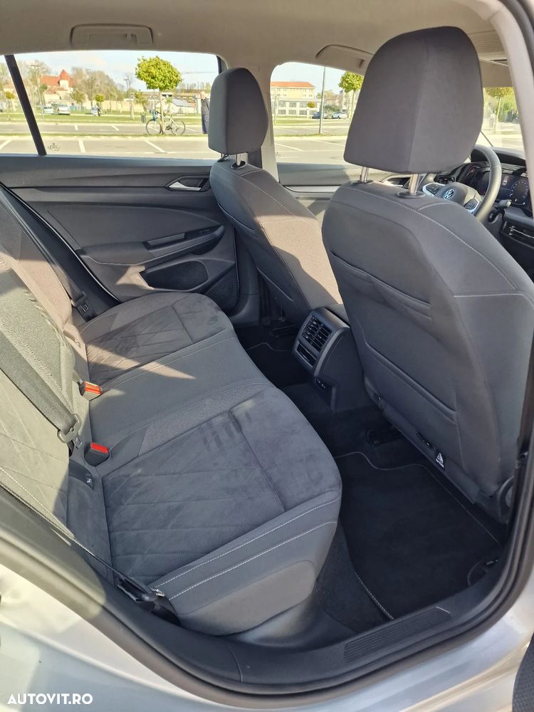 Volkswagen Golf - 10
