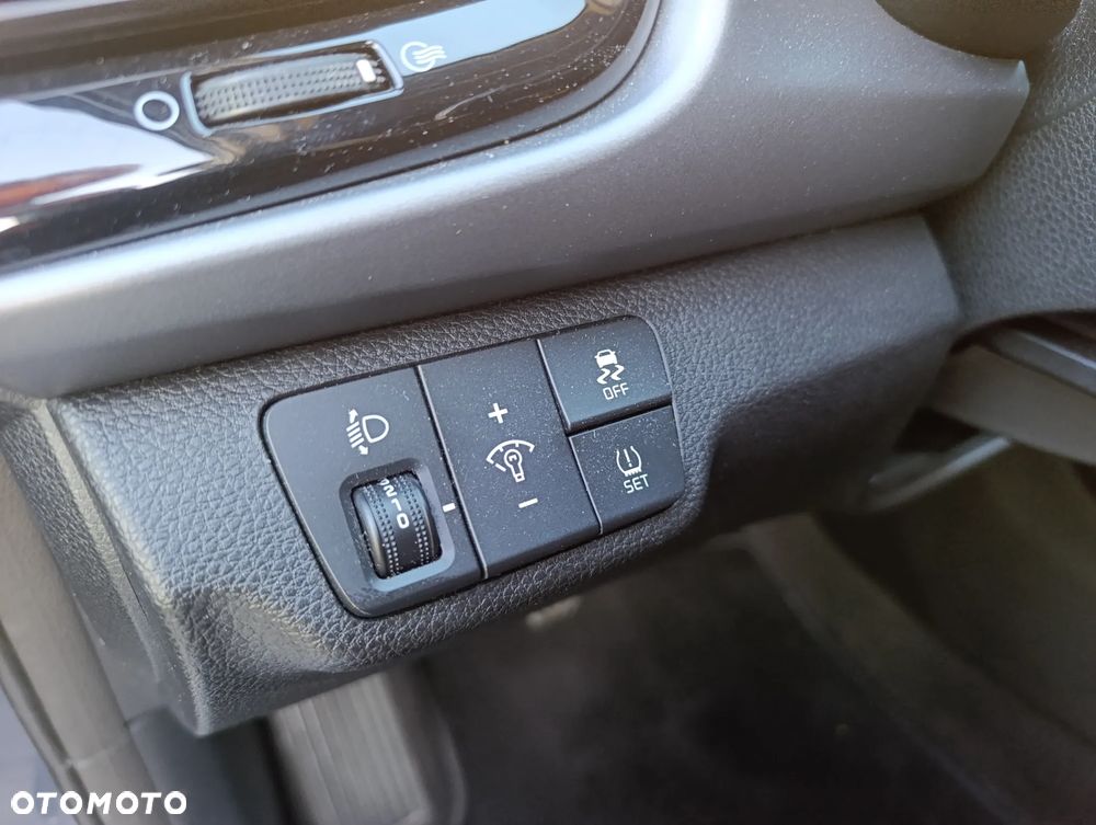 Kia Rio 1.2 L - 11