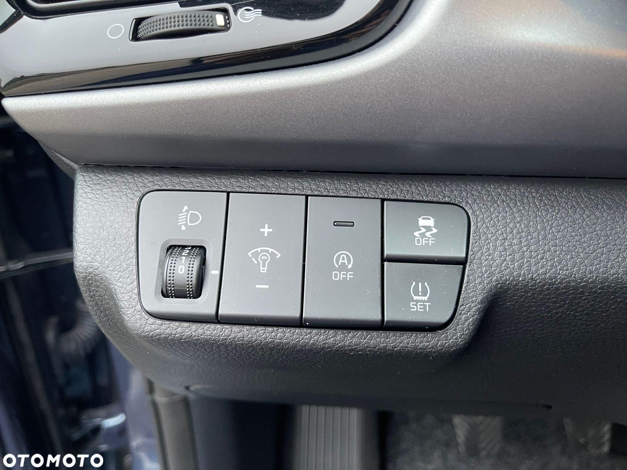 Kia Rio - 7