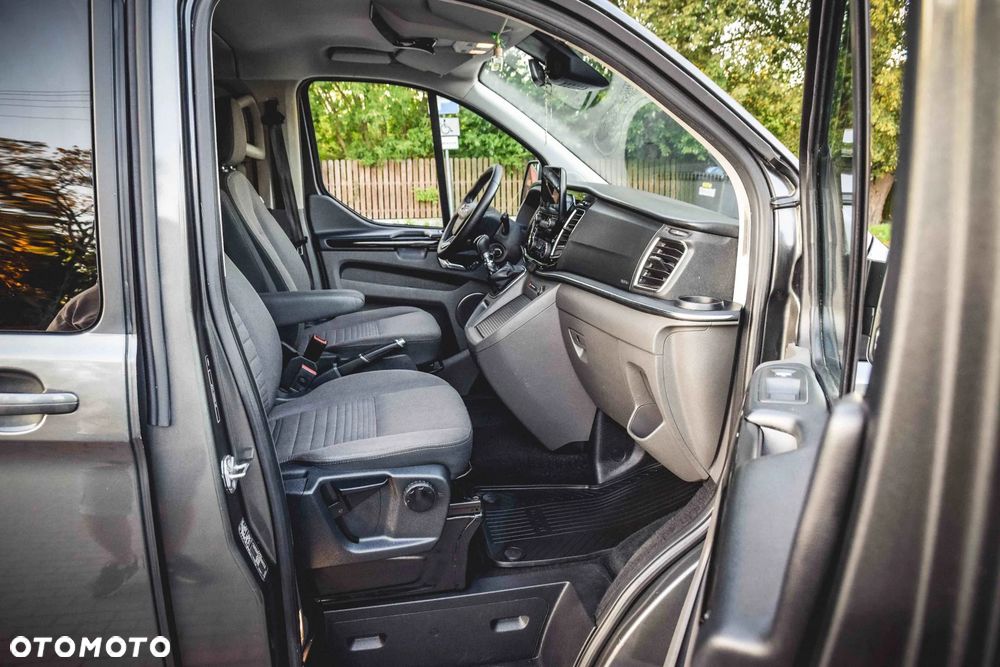 Ford Tourneo Custom 2.0 EcoBlue L2 Titanium - 23