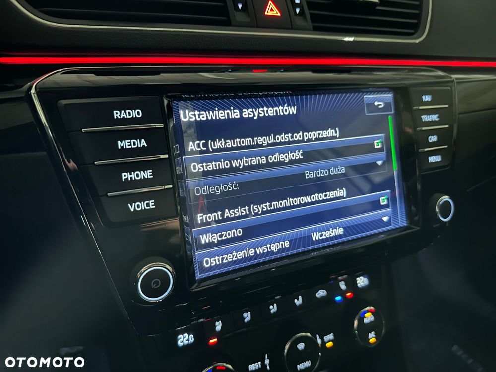 Skoda Superb 2.0 TDI 4x4 L&K DSG - 26