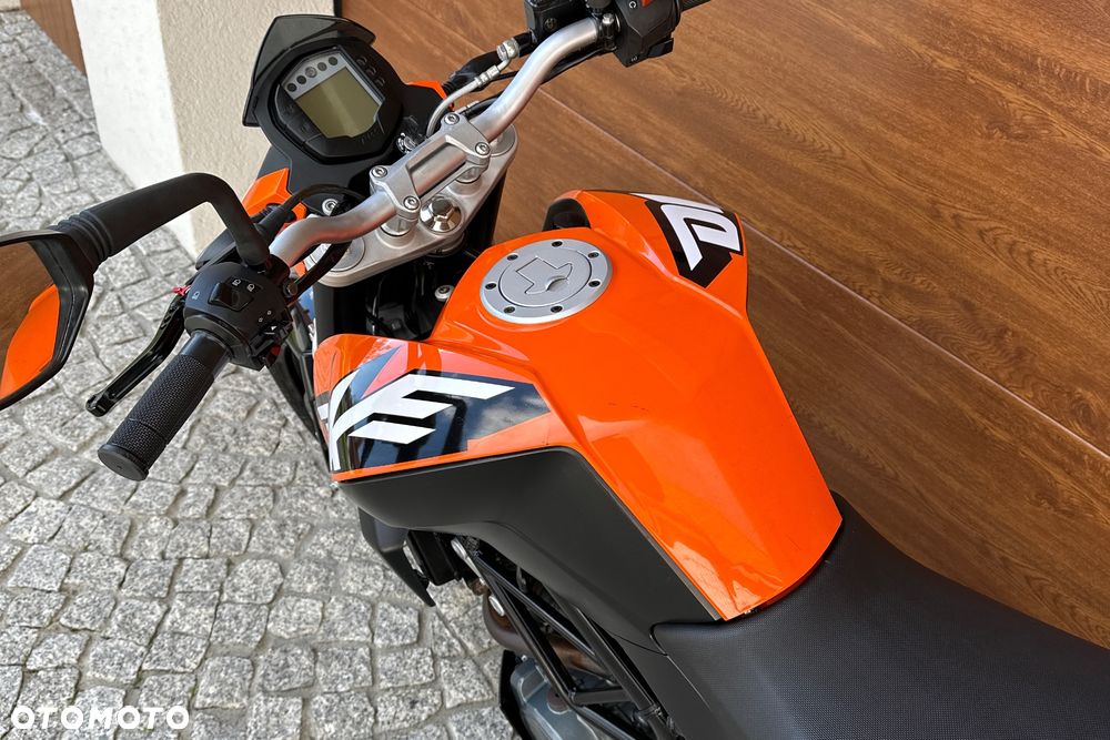 KTM Duke - 21