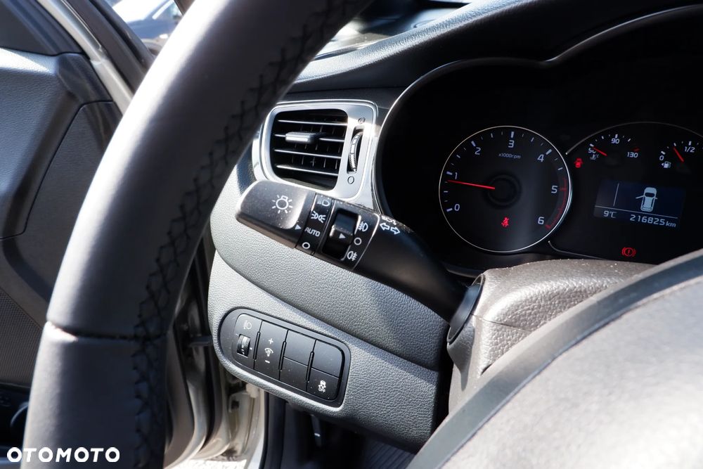 Kia Carens 1.7 CRDi XL - 16