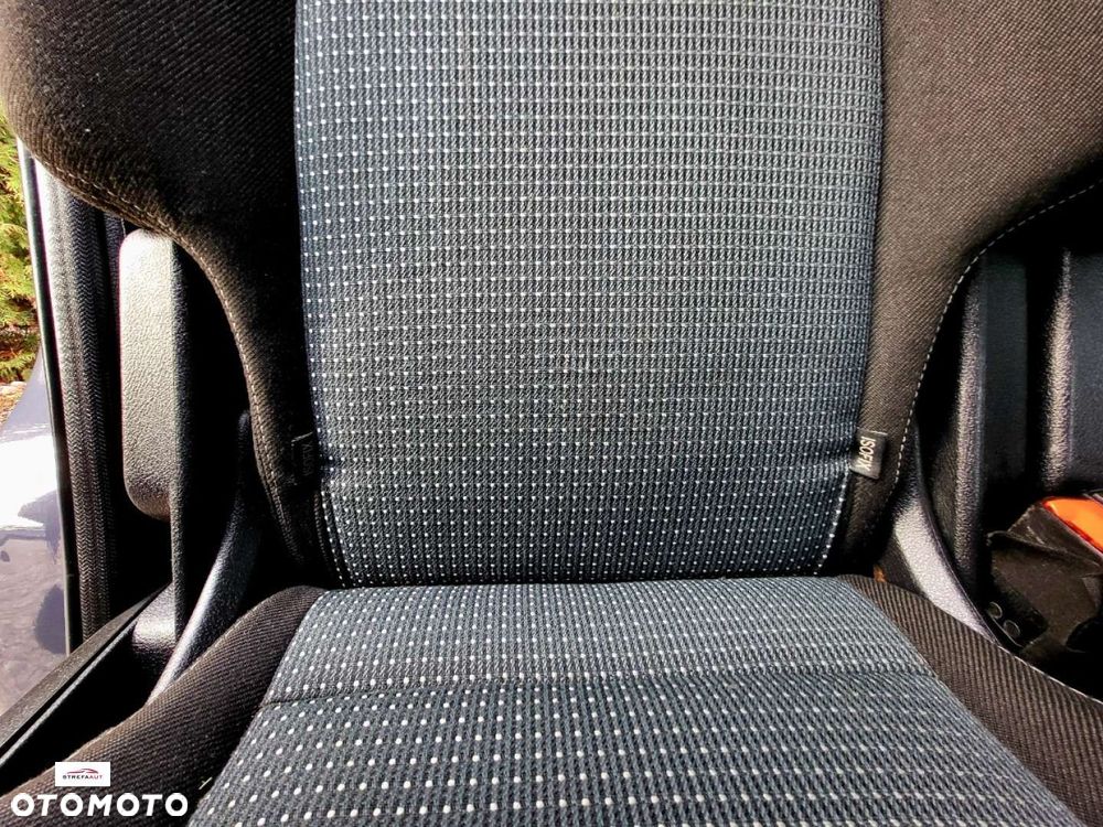 Ford S-Max - 12