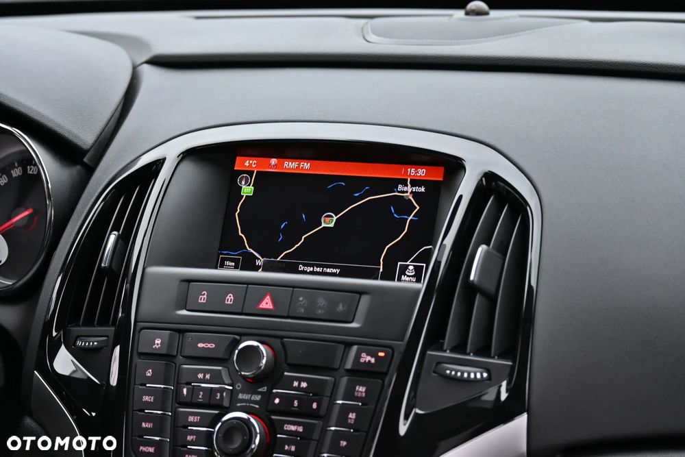 Opel Astra ver-1-4-turbo-cosmo - 22