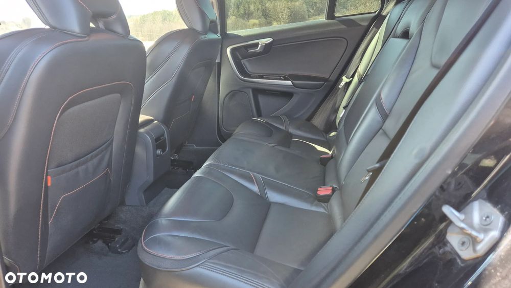 Volvo V60 D4 Drive-E Ocean Race - 13