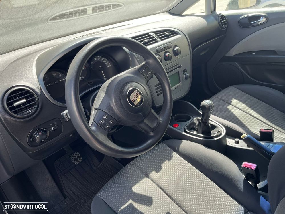 SEAT Leon 1.6 Reference - 5