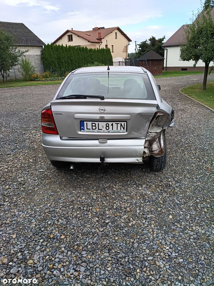 Opel Astra - 4