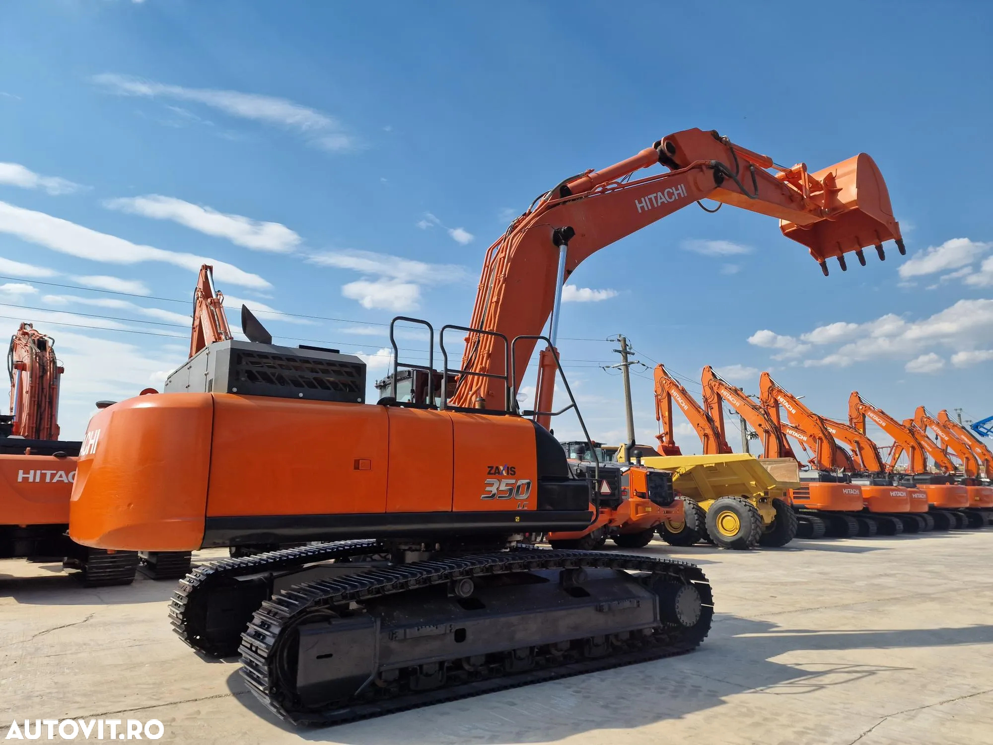 Hitachi ZX350-7, 2020, 9.420h, Cupa 2,2mc NOUA-94.900 Eur+Tva, Masa operationala 26,5t, Consum mediiu 14,1l/h, camera spate, camere laterale, inst picon, AC climatronic, Scaun operator pneumatic, lant 90% ok, STARE FOARTE BUNA, posibil leasing 5 ani-94900Eur - 11