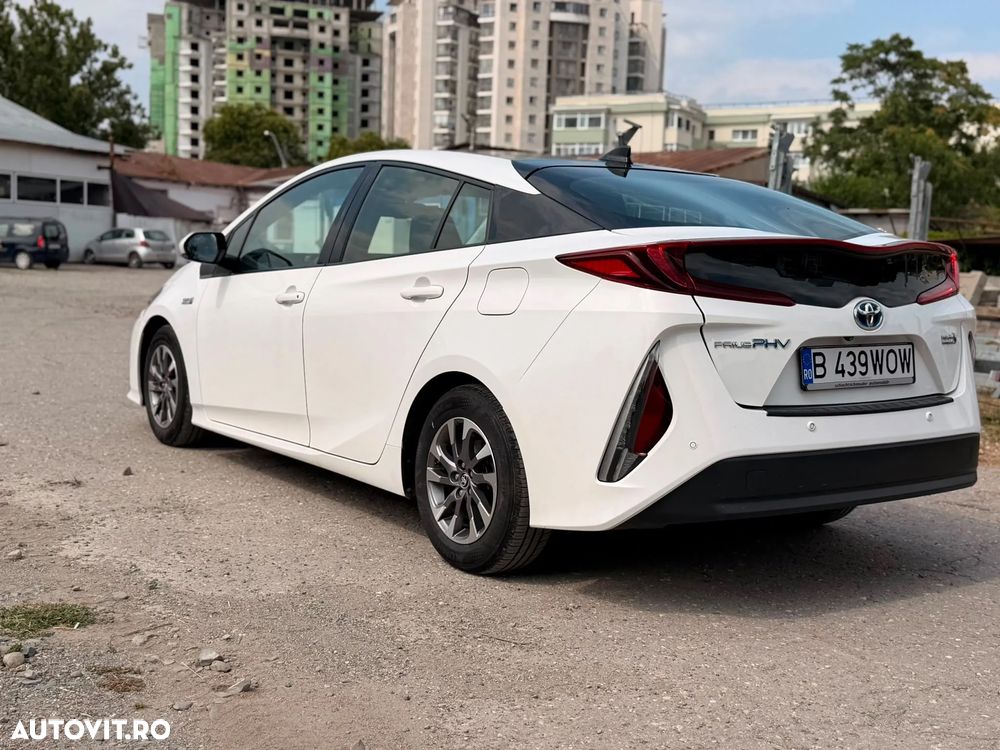 Toyota Prius - 3