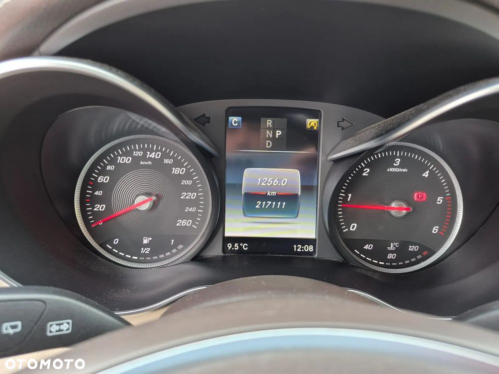 Mercedes-Benz Klasa C 220 d 4-Matic 9G-TRONIC - 22