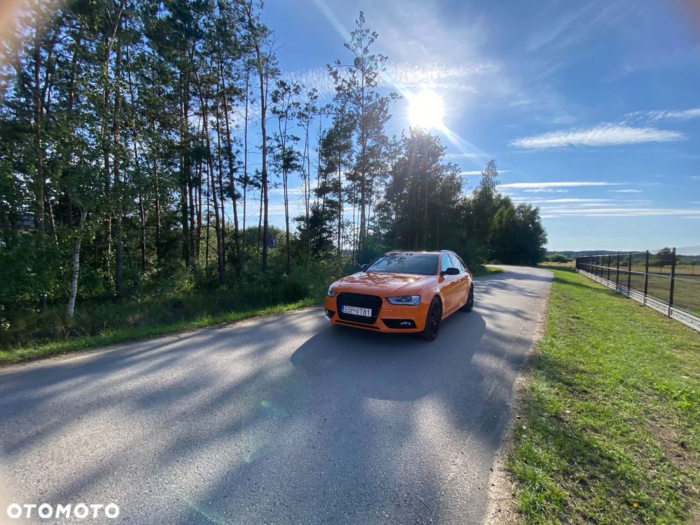 Audi A4 Avant 2.0 TDI Quattro Line - 13