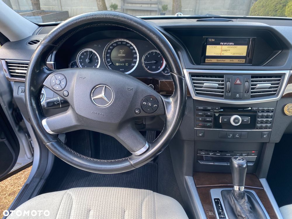 Mercedes-Benz Klasa E 220 CDI DPF BlueEFFICIENCY 7G-TRONIC Elegance - 7