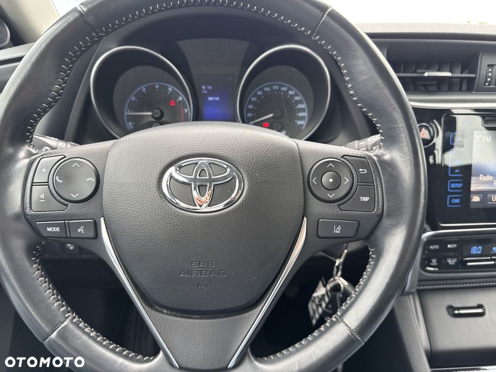 Toyota Auris - 15