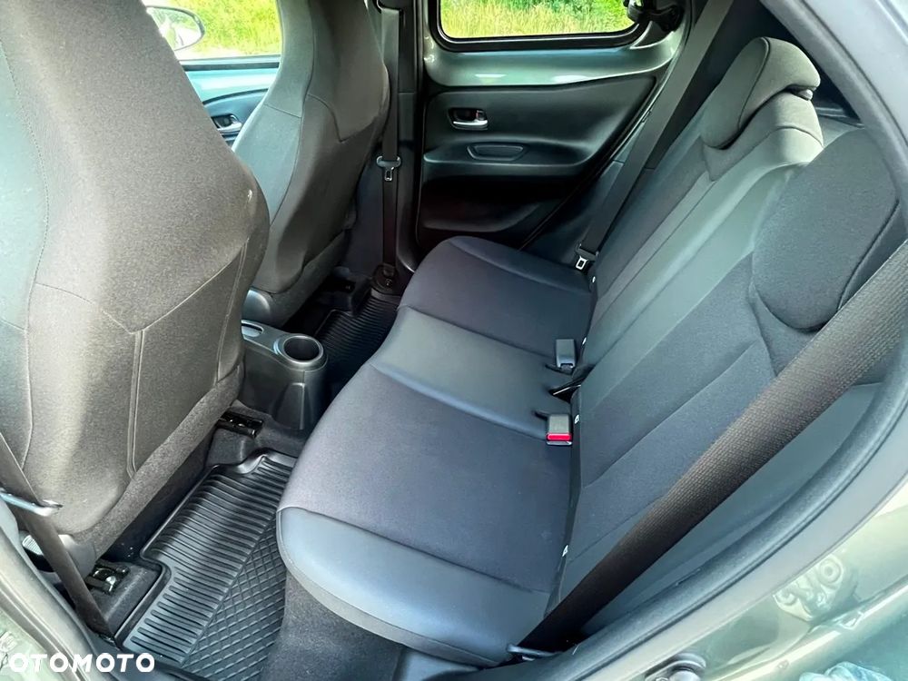 Toyota Aygo X 1.0 VVT-i Executive CVT - 17