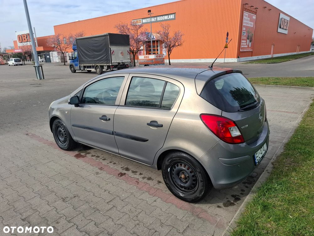 Opel Corsa 1.2 16V Essentia - 3
