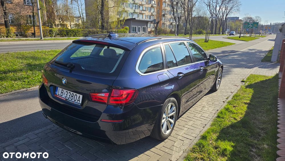 BMW Seria 5 525d xDrive - 3