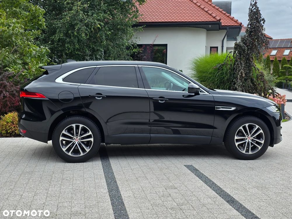 Jaguar F-Pace P250 AWD R-Dynamic Black - 13