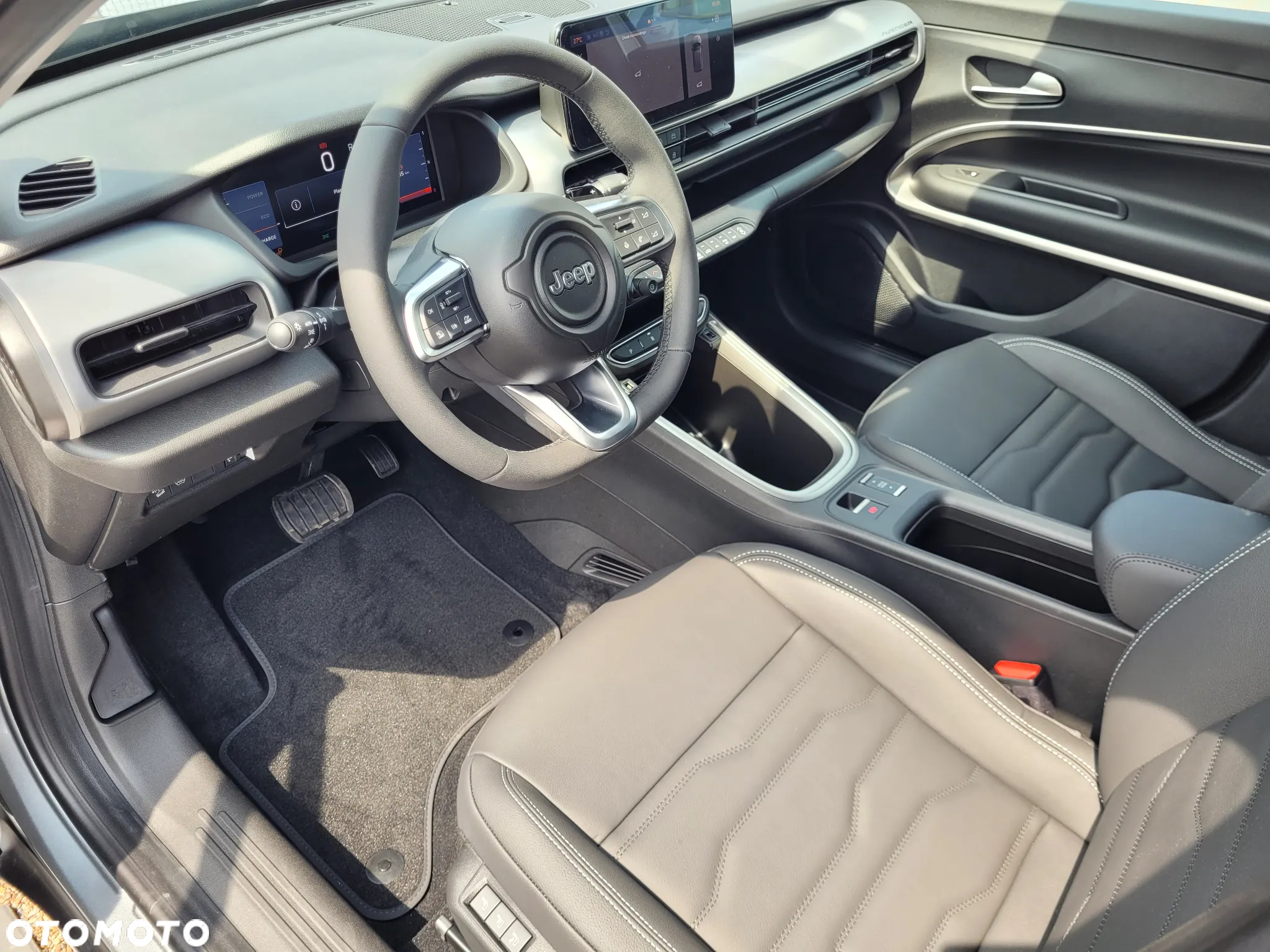 Jeep Avenger 1.2 T3 mHEV Summit FWD eDCT6 - 11