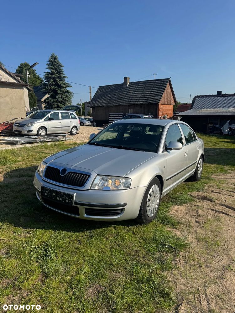 Skoda Superb 2.0 TDI DPF Ambiente - 1