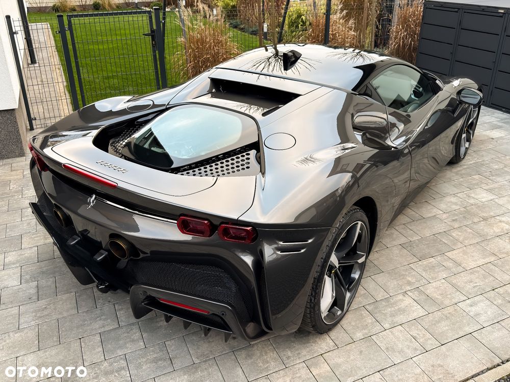Ferrari SF90 Stradale - 8