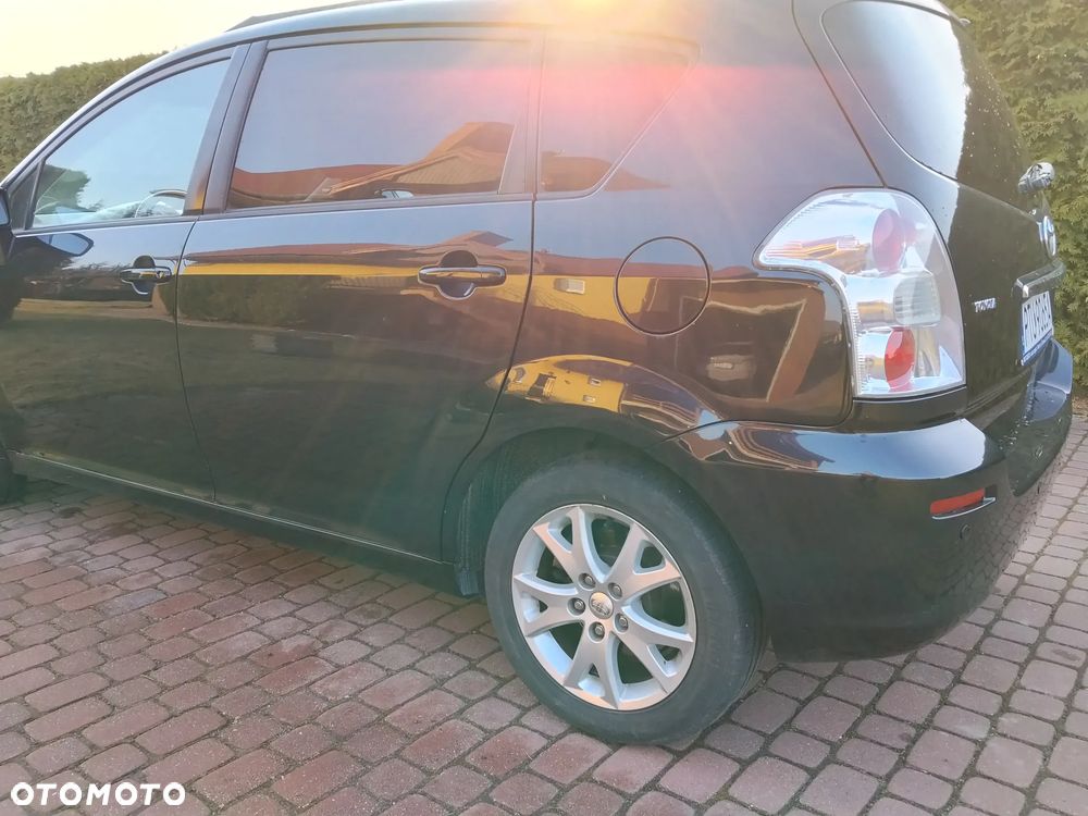 Toyota Corolla Verso 2.2 D-4D Premium - 2