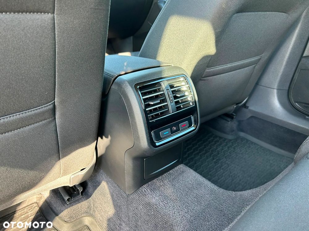 Volkswagen Passat 2.0 TDI BMT Comfortline - 13
