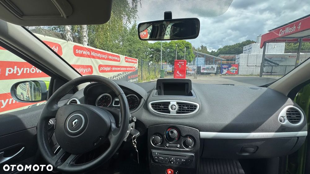 Renault Clio - 18
