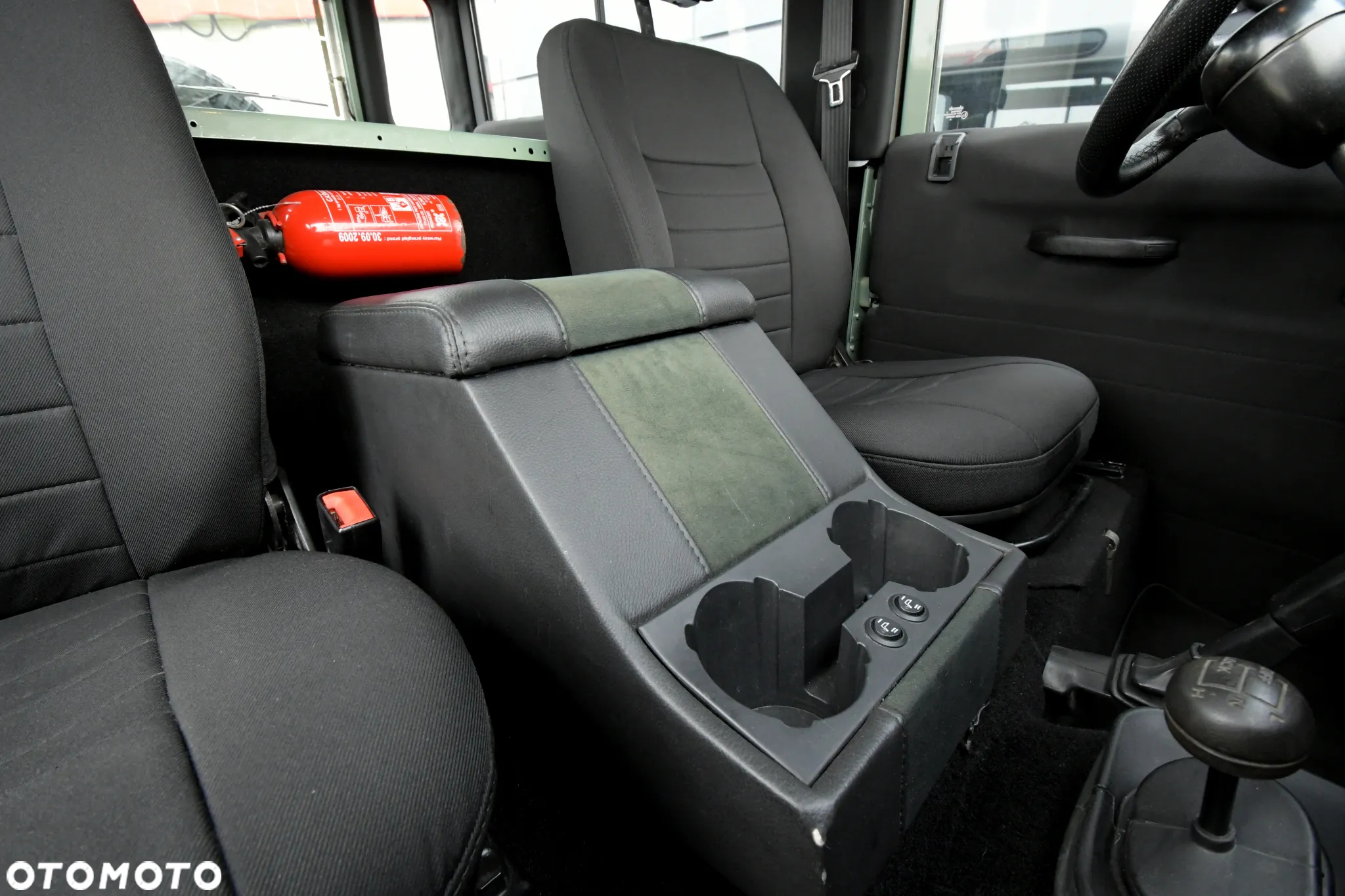 Land Rover Defender 90 2.5 TDI - 29