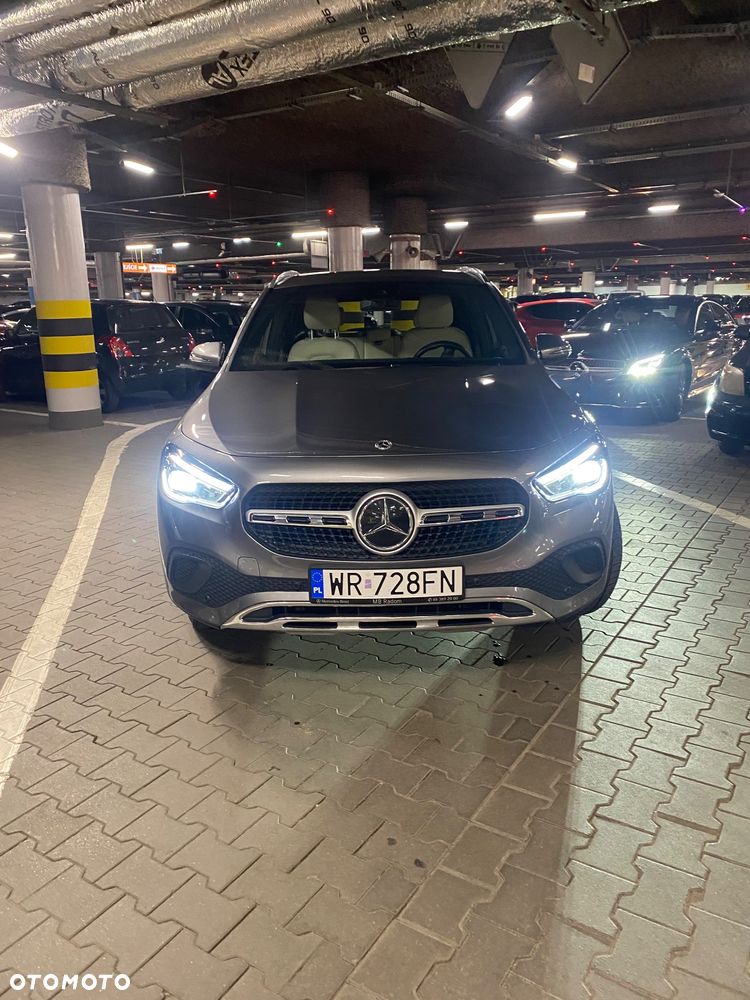 Mercedes-Benz GLA 200 - 18