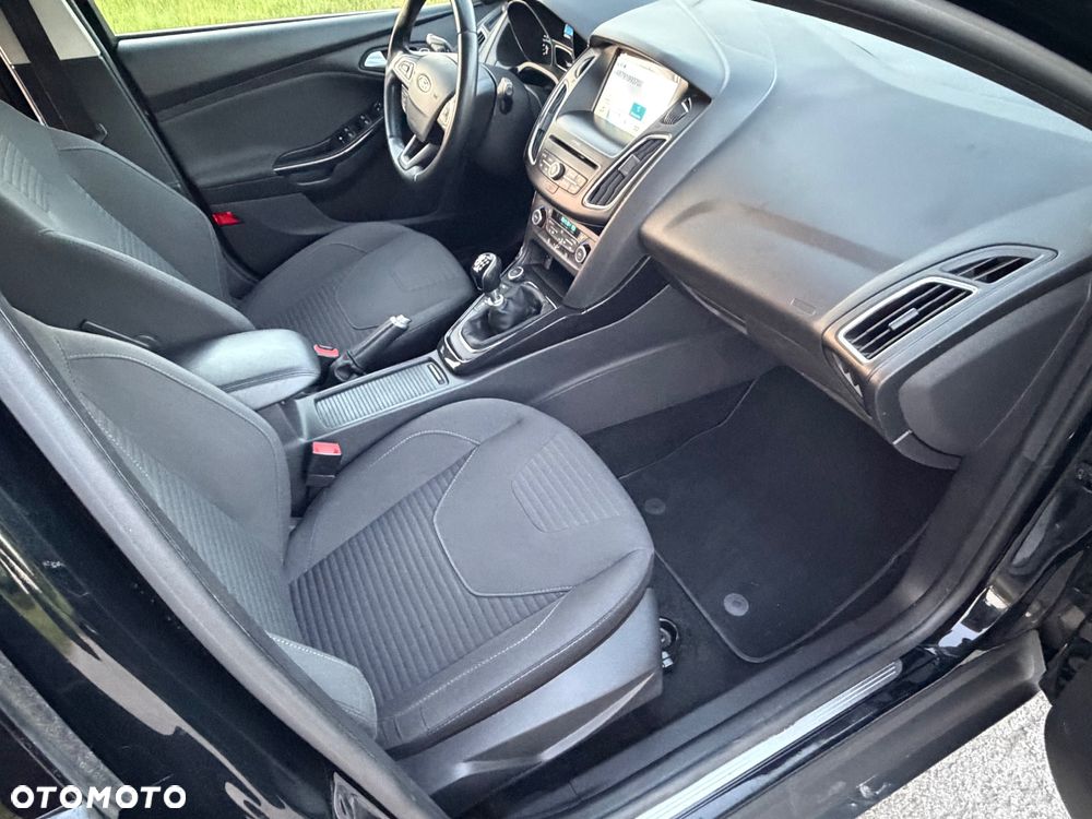 Ford Focus 2.0 TDCi Titanium ASS - 27