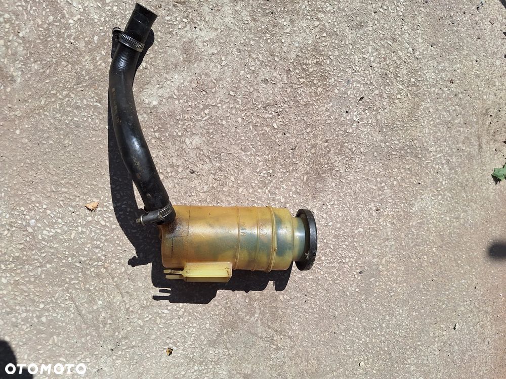 opel frontera B  2.2 i zbiorniczek  wspomagania