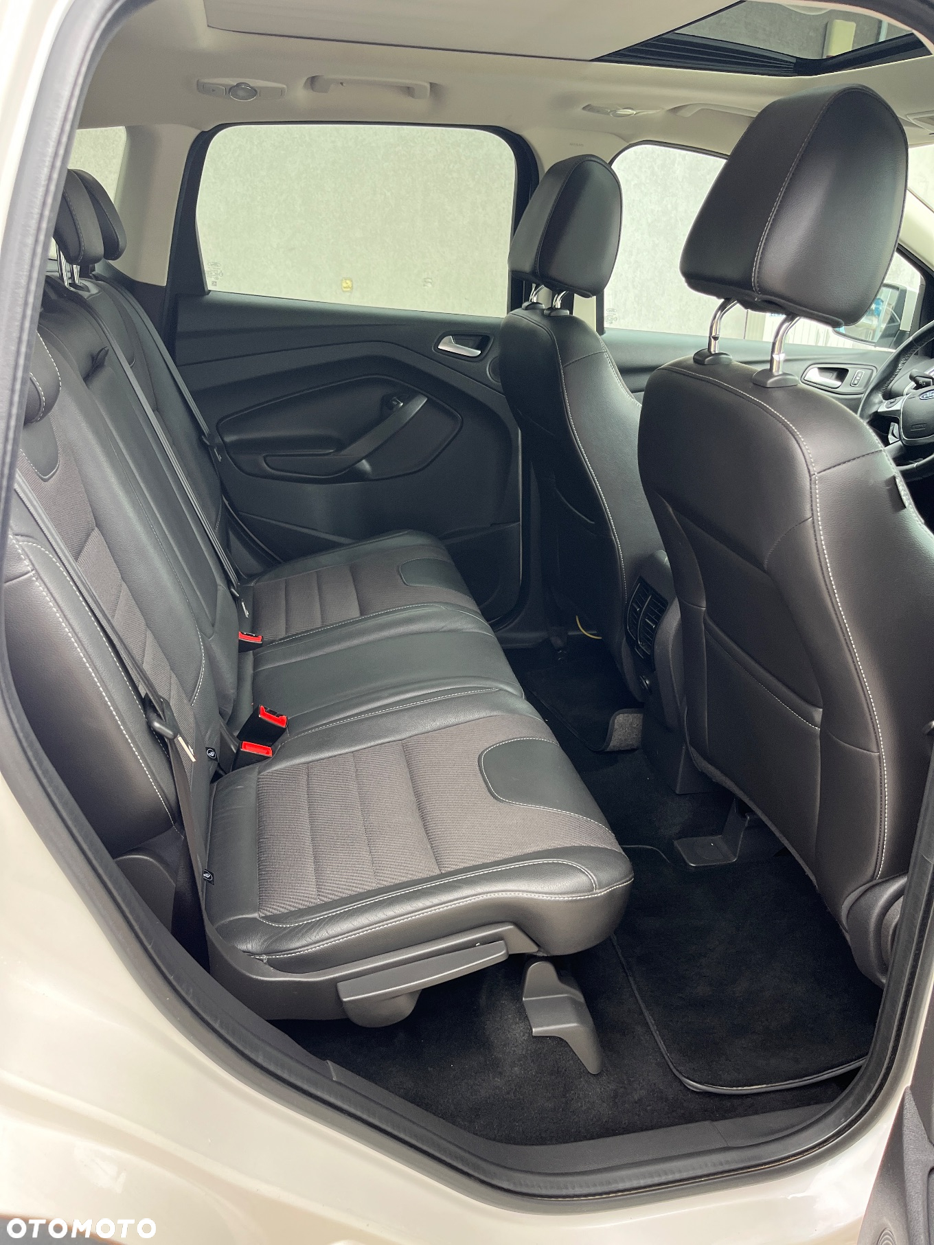 Ford Kuga 2.0 TDCi 4x4 Titanium - 12