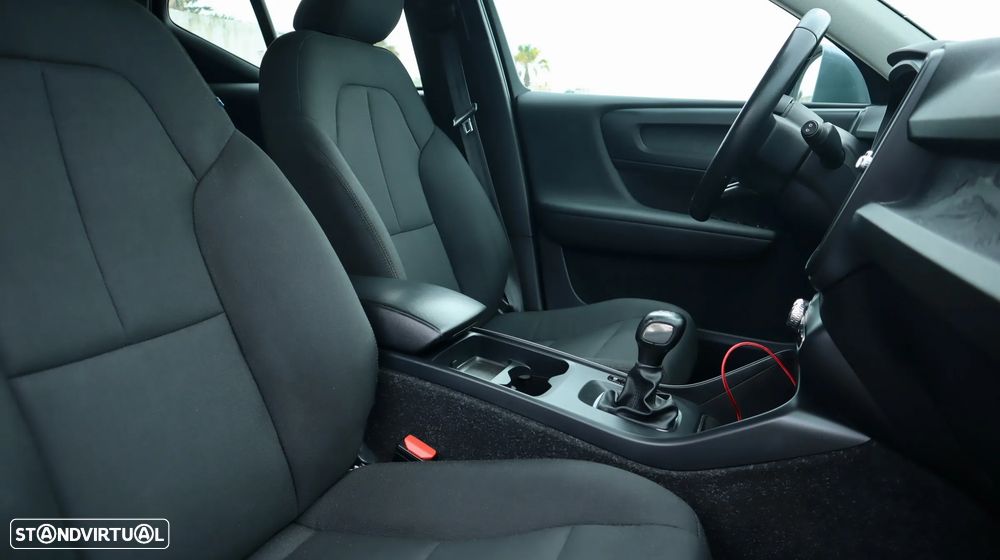 Volvo XC 40 2.0 D3 - 33
