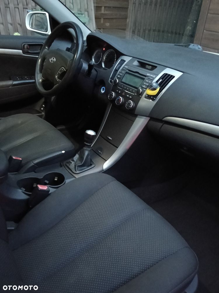 Hyundai Sonata - 7