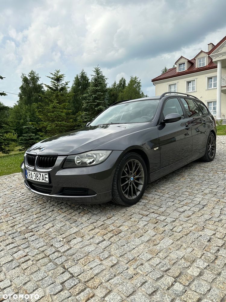 BMW Seria 3 318d - 1