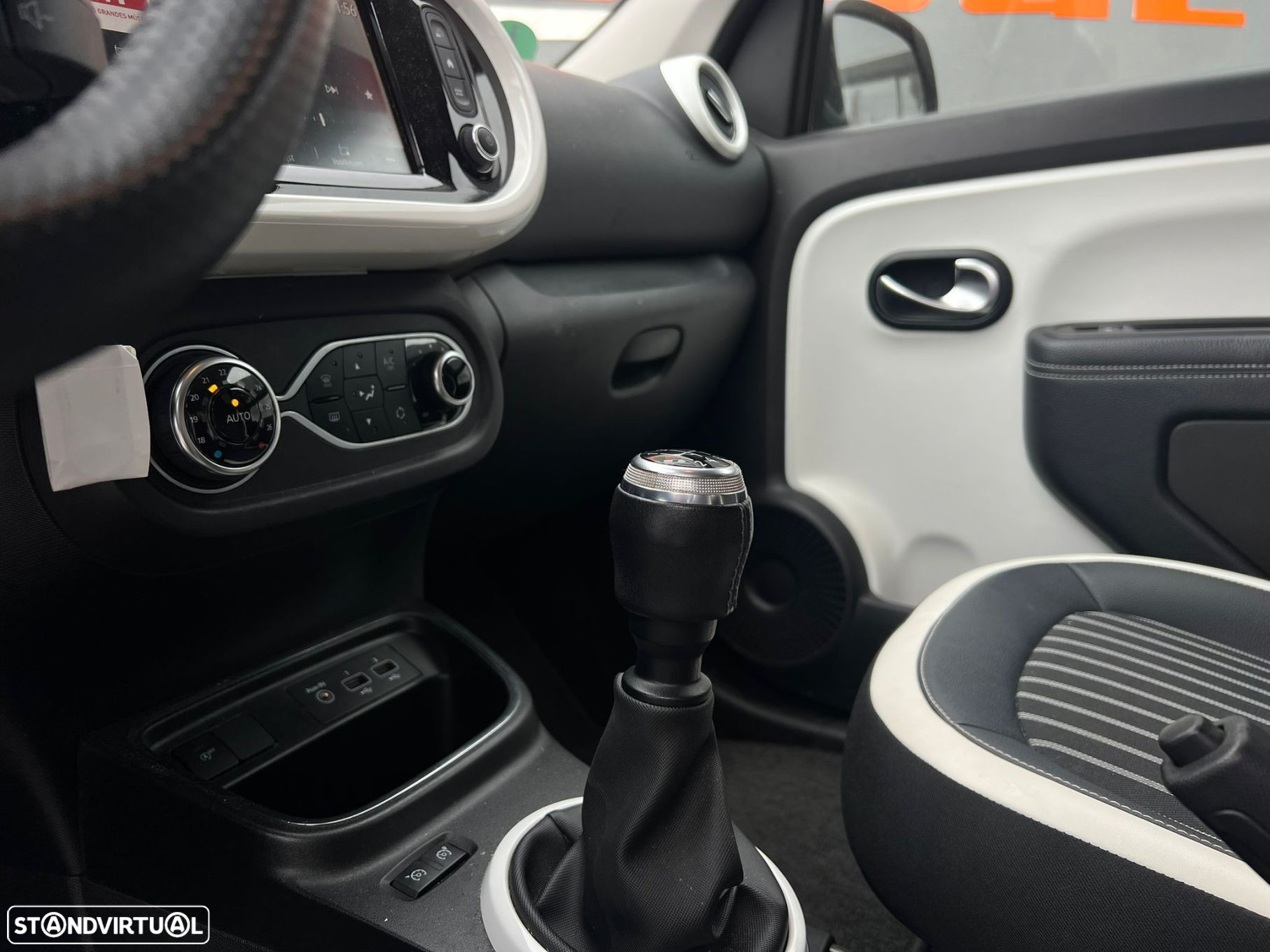 Renault Twingo 1.0 SCe Intens - 8