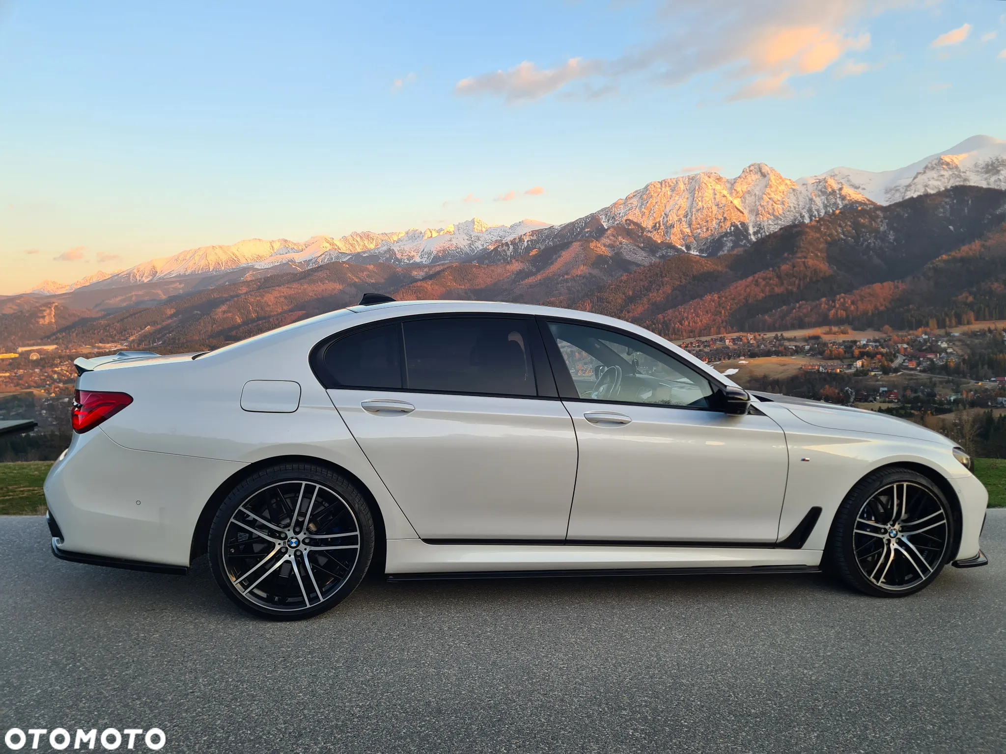 BMW Seria 7 750i xDrive - 4