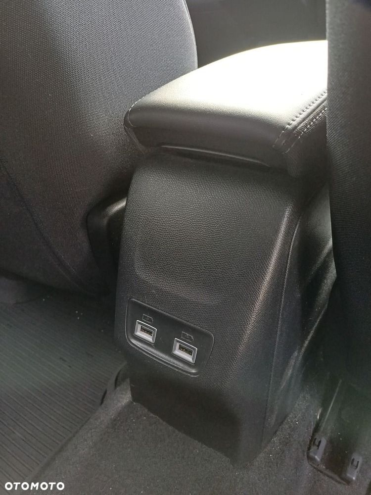 Peugeot 2008 1.2 PureTech Allure Pack S&S EAT8 - 37