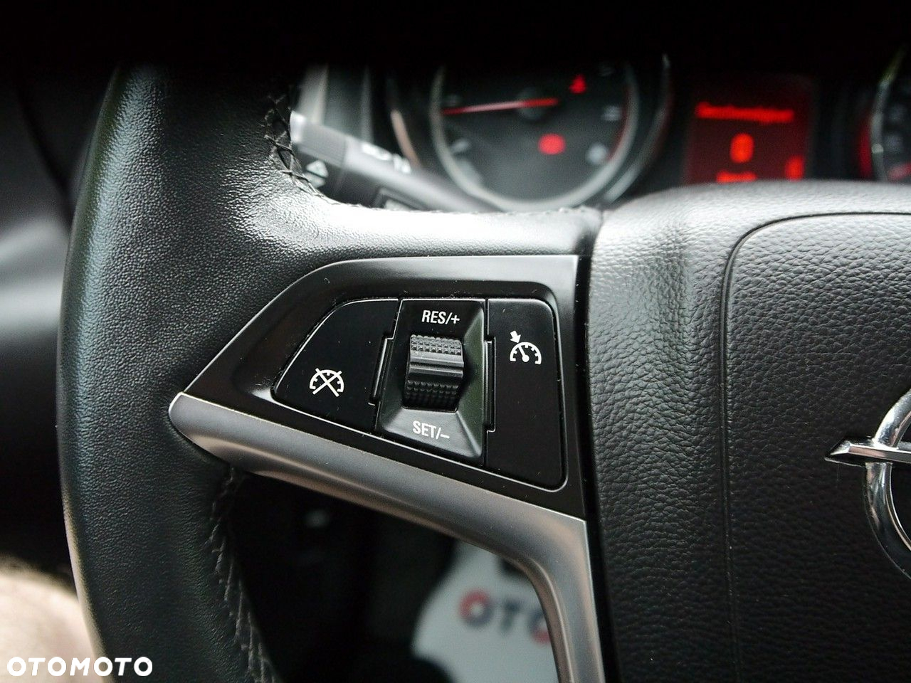 Opel Astra IV 1.4 T Cosmo - 26