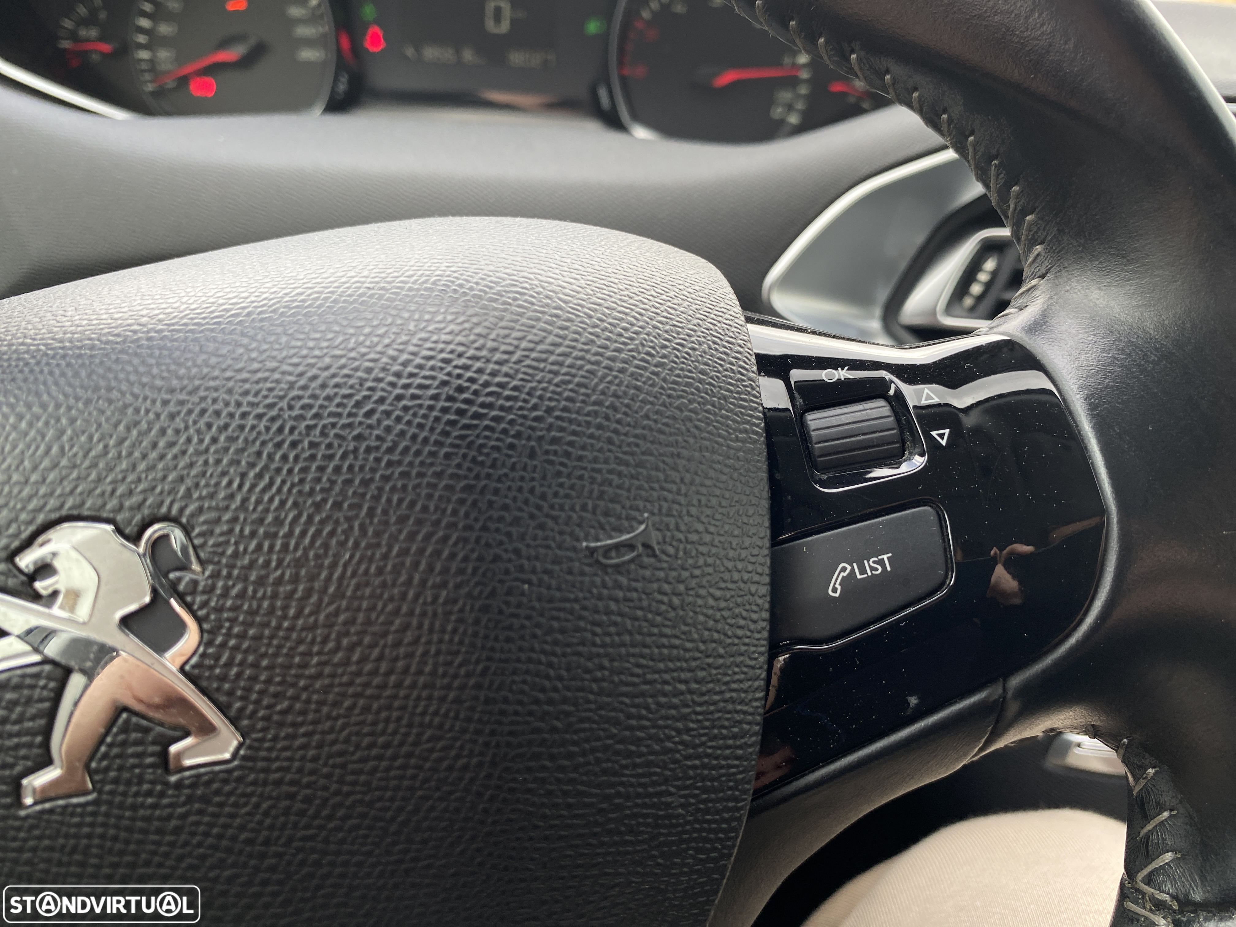 Peugeot 308 SW 1.5 BlueHDi Style - 29