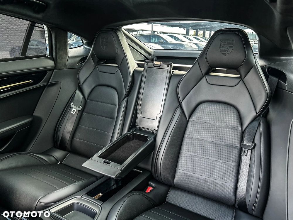 Porsche Panamera Turbo E-Hybrid PHEV - 24