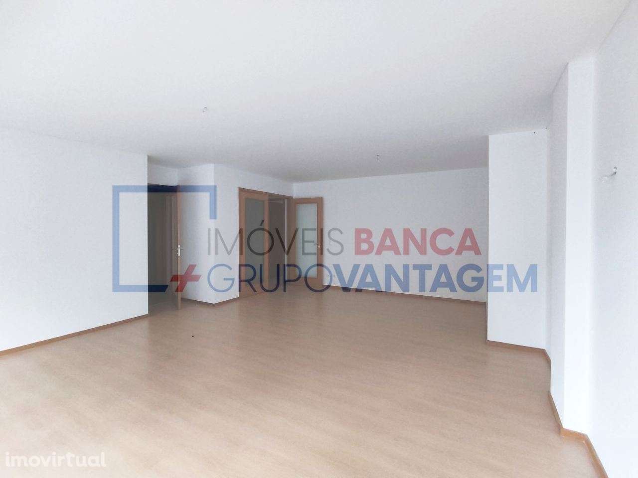 APARTAMENTO T3 C/VARANDA - MAIA - Grande imagem: 2/29
