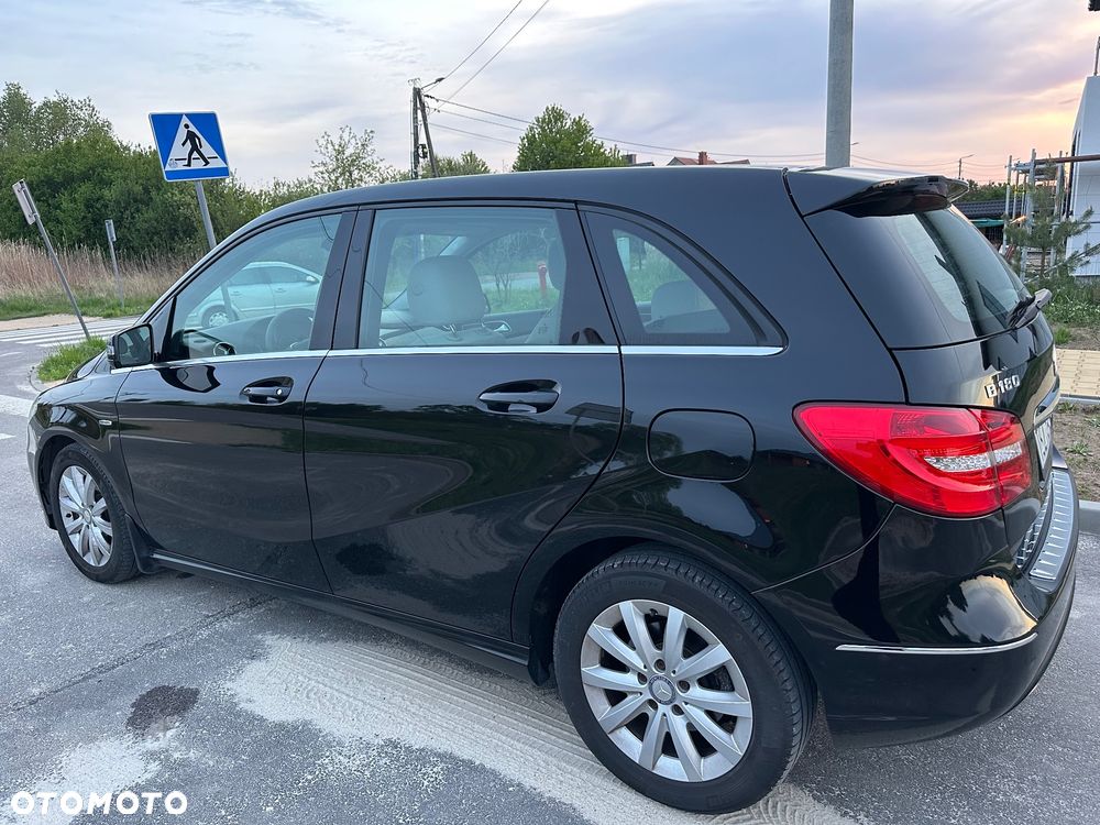 Mercedes-Benz Klasa B 180 BlueEFFICIENCY Edition Style - 21