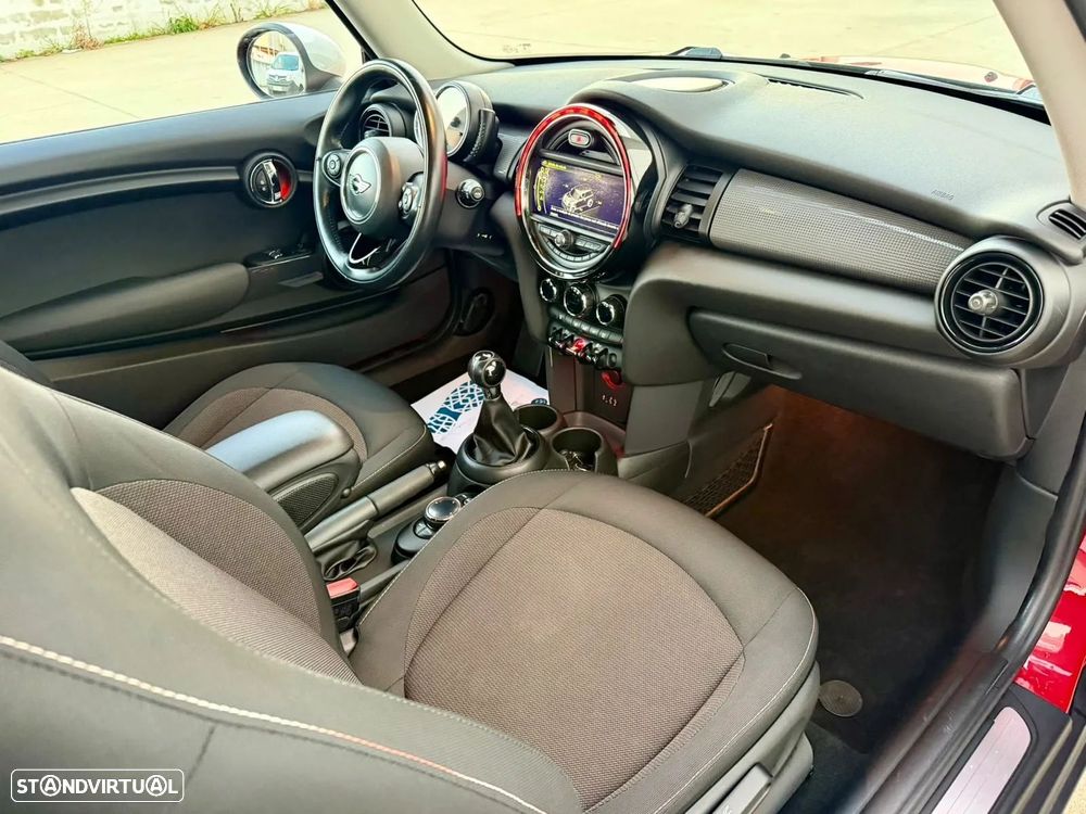 MINI 3 Portas Cooper D - 10